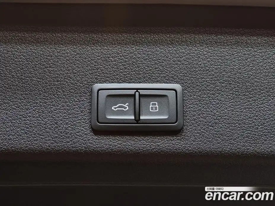 Audi Q8 e-tron 2024 0.2 Автомат в Москве № 230247, фото 15