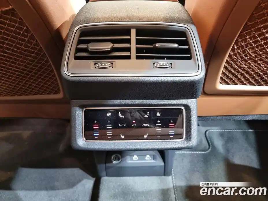 Audi Q8 e-tron 2024 0.2 Автомат в Москве № 230247, фото 18