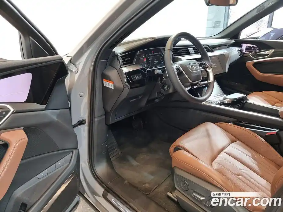 Audi Q8 e-tron 2024 0.2 Автомат в Москве № 230247, фото 7