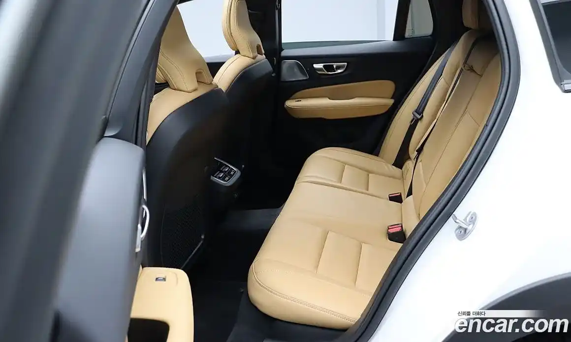 Volvo V60 2024 2.0 Автомат в Москве № 230845, фото 6