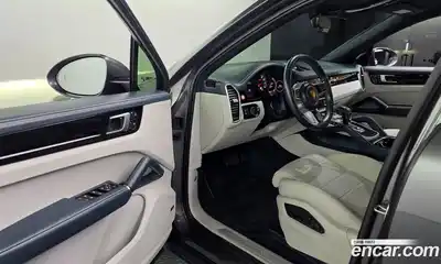 Porsche Cayenne 2022 3.0 Автомат в Москве № 230980, миниатюра 10