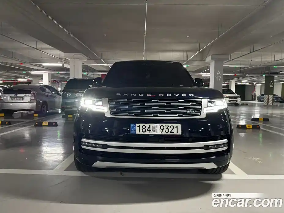 Land Rover Range-Rover 2023 4.4 Автомат в Москве № 231250, фото 3