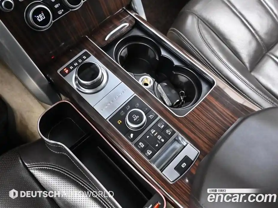 Land Rover Range-Rover 2017 4.4 Автомат в Москве № 231367, фото 8