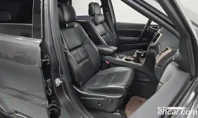 Jeep Cherokee 2017 3.6 Автомат в Москве № 232524, миниатюра 2