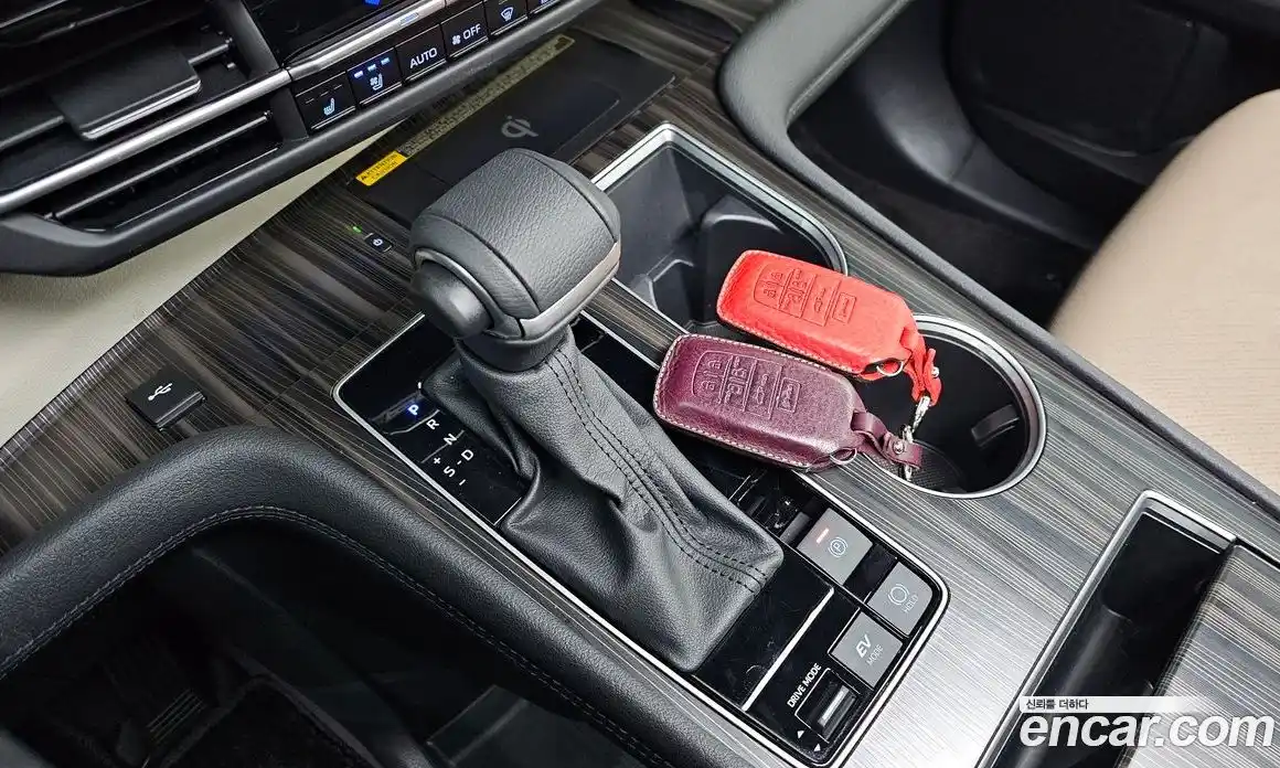 Toyota Sienna 2024 2.5 Автомат в Москве № 232827, фото 9