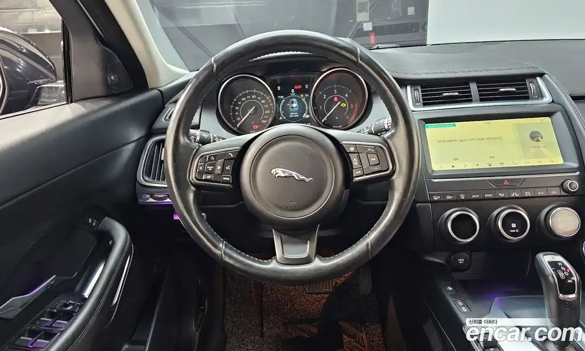 Jaguar E-Pace 2019 2.0 Автомат в Москве № 238119, фото 1