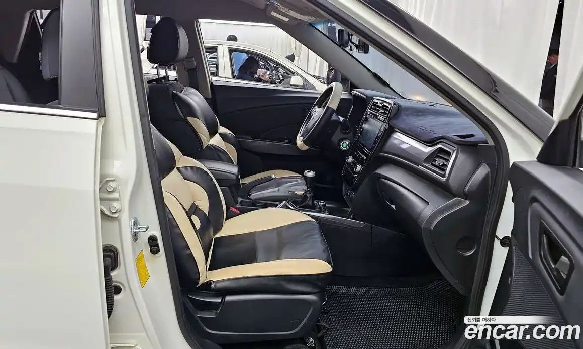 SsangYong TIBOLI 2020 1.5 Механическая в Москве № 24653, фото 1