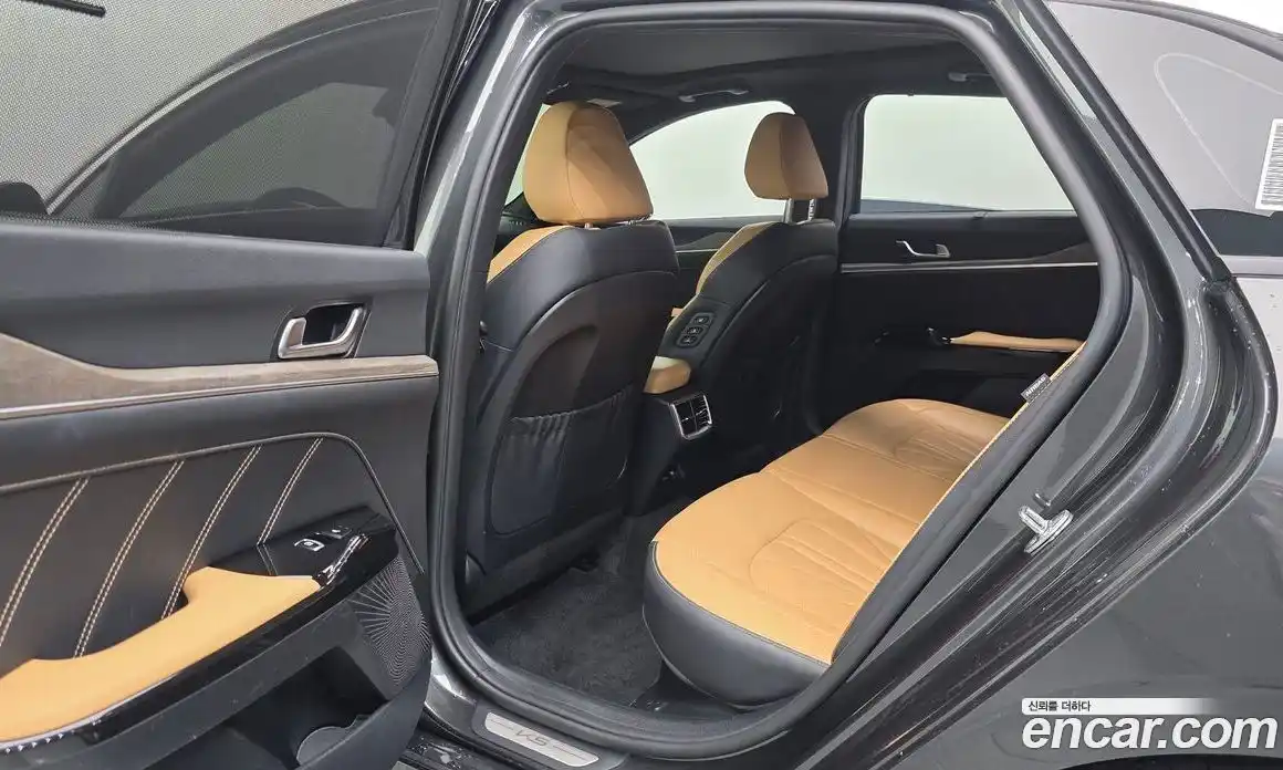 Kia K5 2023 2.0 Автомат в Москве № 249667, фото 2