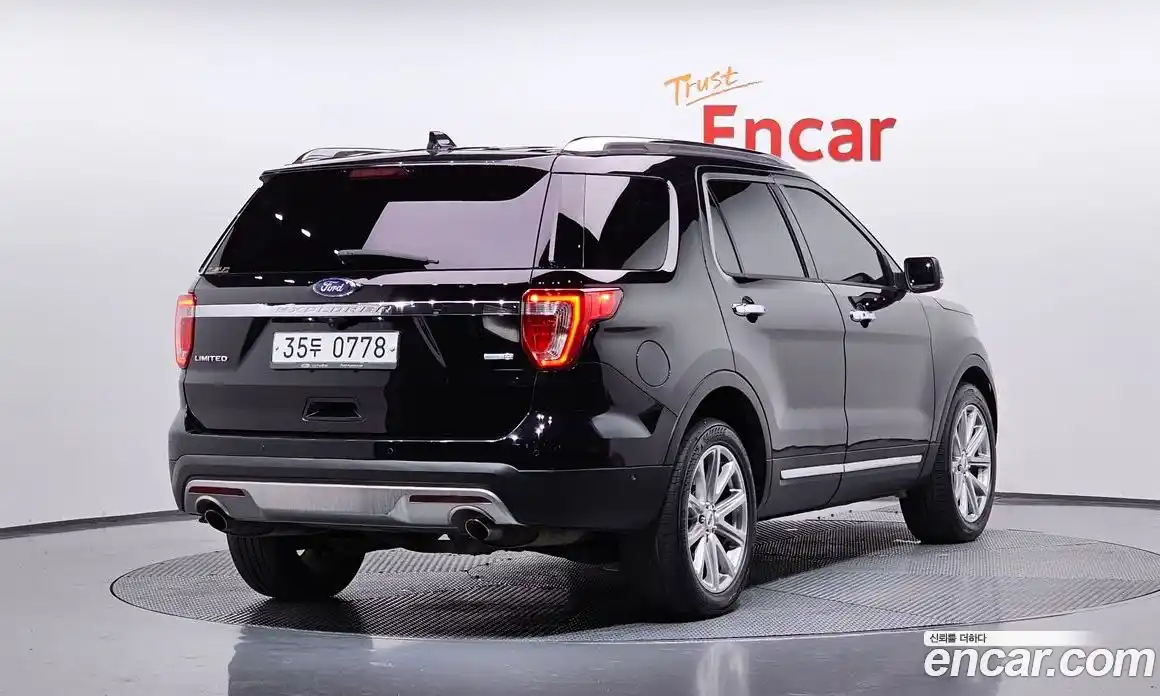 Ford Explorer 2016 2.3 Автомат в Москве № 255609, фото 2