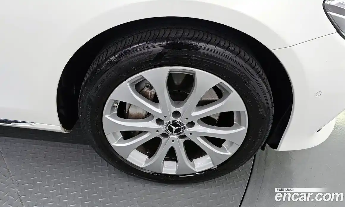 Mercedes-Benz E-Class 2020 2.0 Автомат в Москве № 265642, фото 6