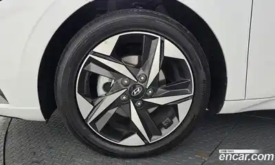 Hyundai Avante 2023 1.6 Автомат в Москве № 2741, миниатюра 2