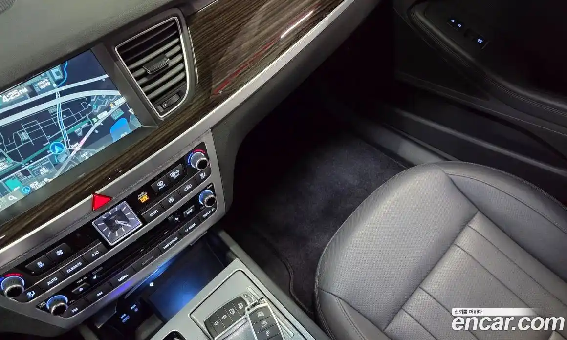 Genesis G80 2018 3.3 Автомат в Москве № 27541, фото 17