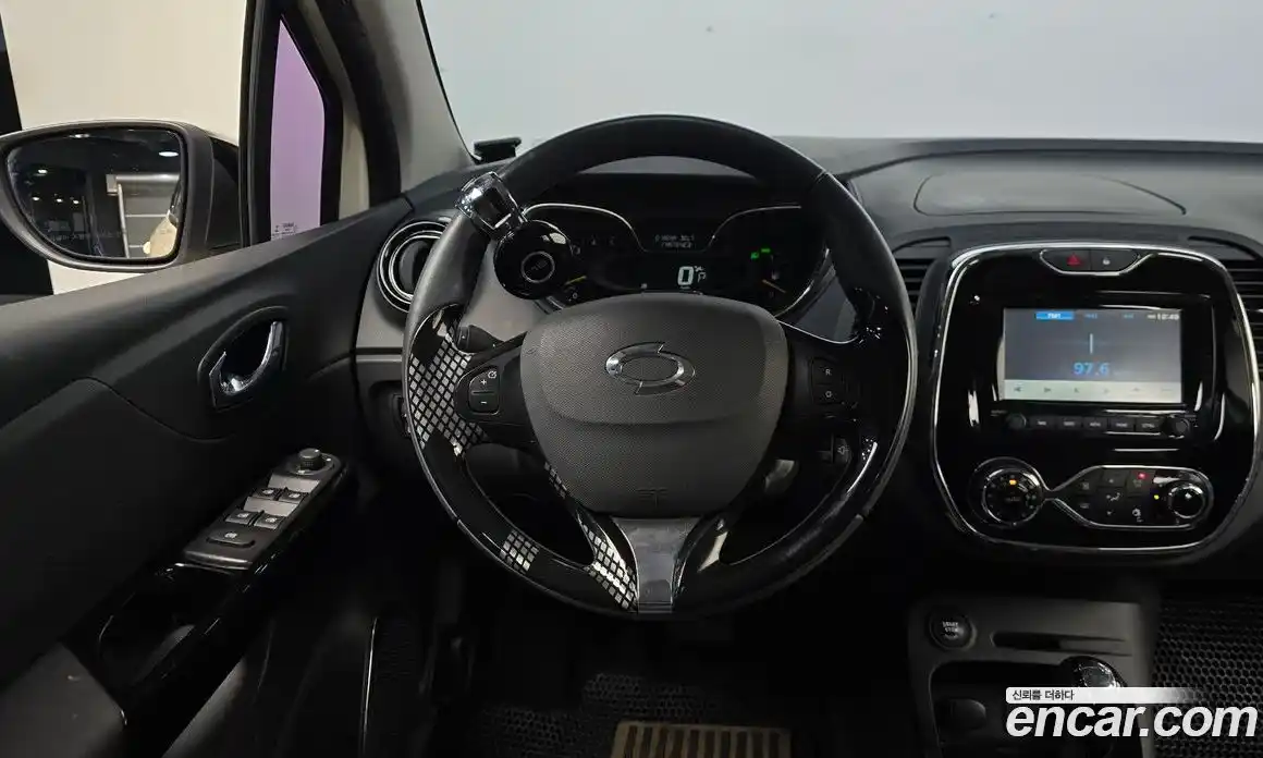 Renault QM3 2016 1.5 Автомат в Москве № 276037, фото 13