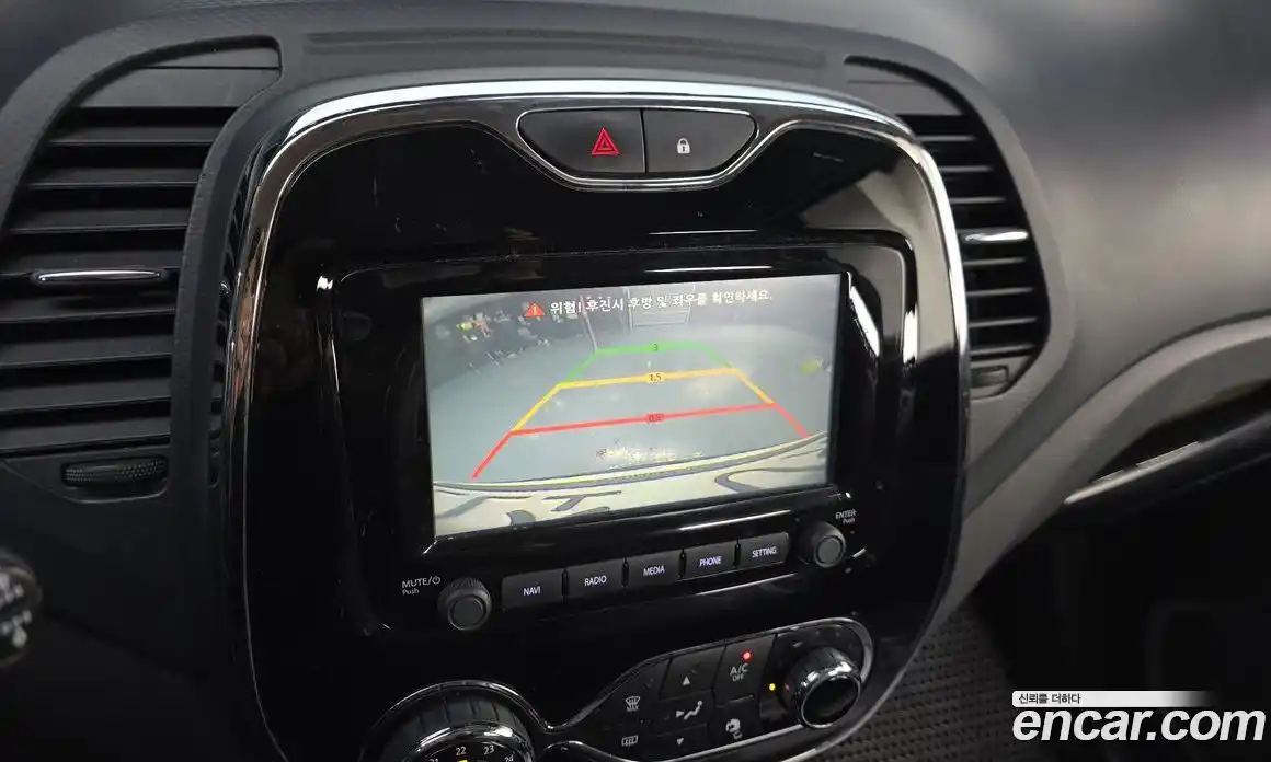 Renault QM3 2016 1.5 Автомат в Москве № 276037, фото 16