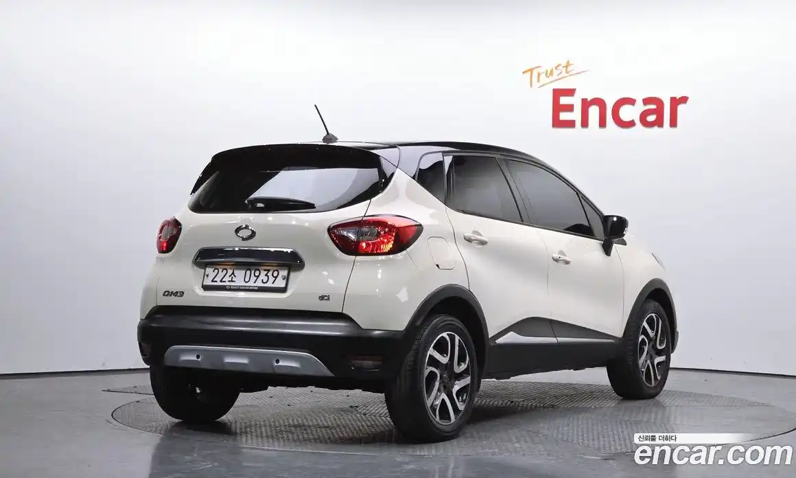 Renault QM3 2016 1.5 Автомат в Москве № 276037, фото 2