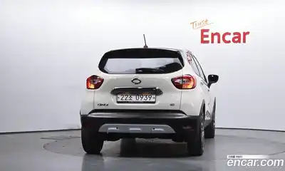 Renault QM3 2016 1.5 Автомат в Москве № 276037, миниатюра 4