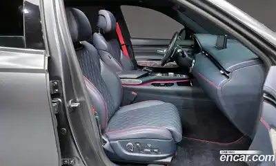 Genesis GV70 2023 2.5 Автомат в Москве № 27859, миниатюра 2