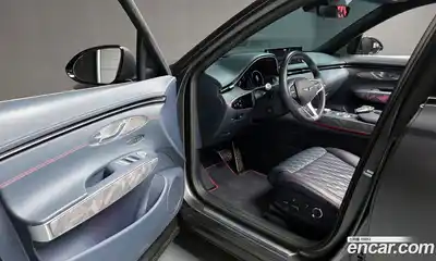 Genesis GV70 2023 2.5 Автомат в Москве № 27859, миниатюра 3