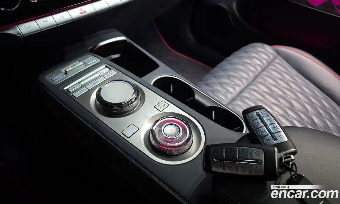 Genesis GV70 2023 2.5 Автомат в Москве № 27859, фото 10