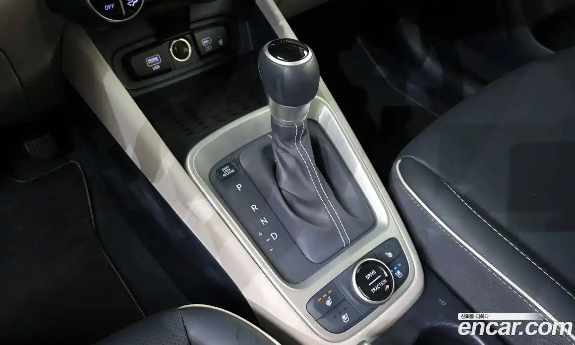 Hyundai Venue 2023 1.6 Автомат в Москве № 280850, фото 12