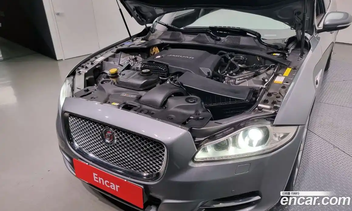 Jaguar XJ 2015 3.0 Автомат в Москве № 283834, фото 6