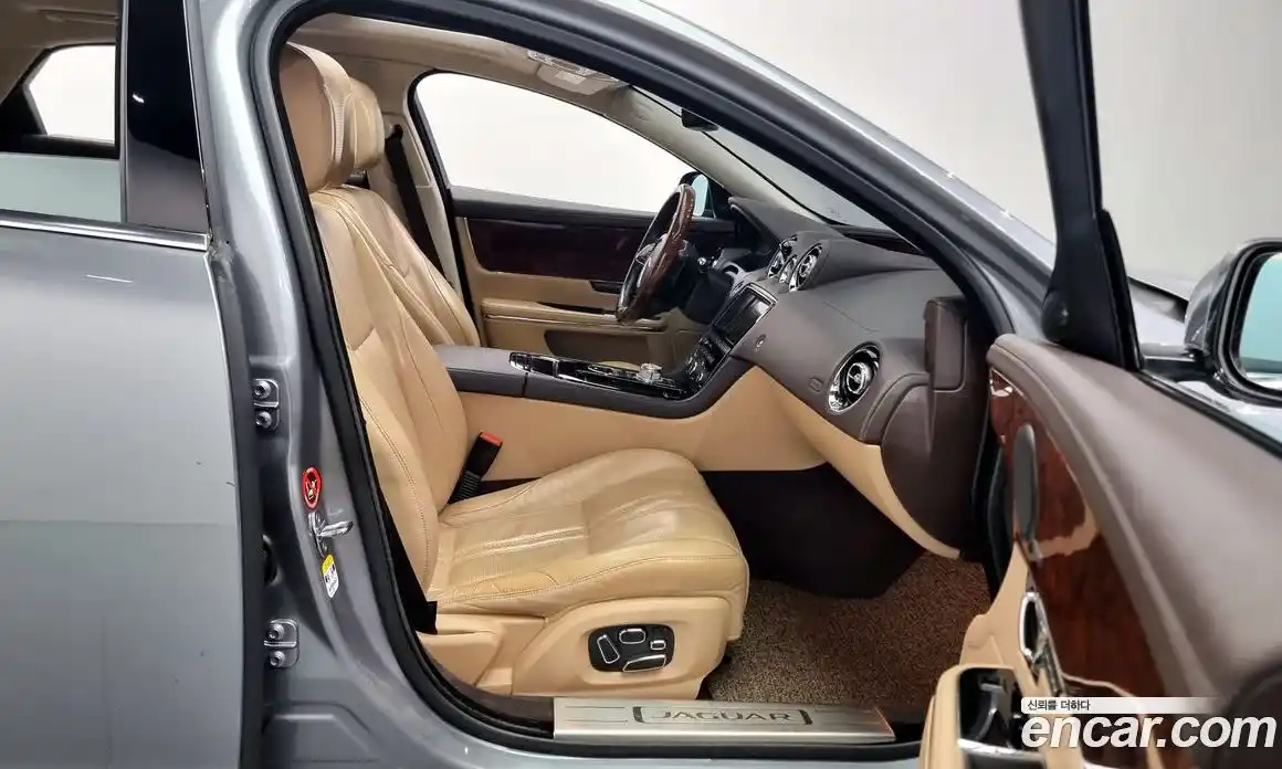 Jaguar XJ 2015 3.0 Автомат в Москве № 283834, фото 10