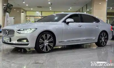 Volvo S90, 2022