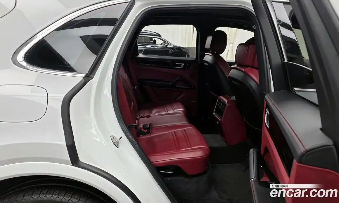 Porsche Cayenne 2019 3.0 Автомат в Москве № 294216, фото 9