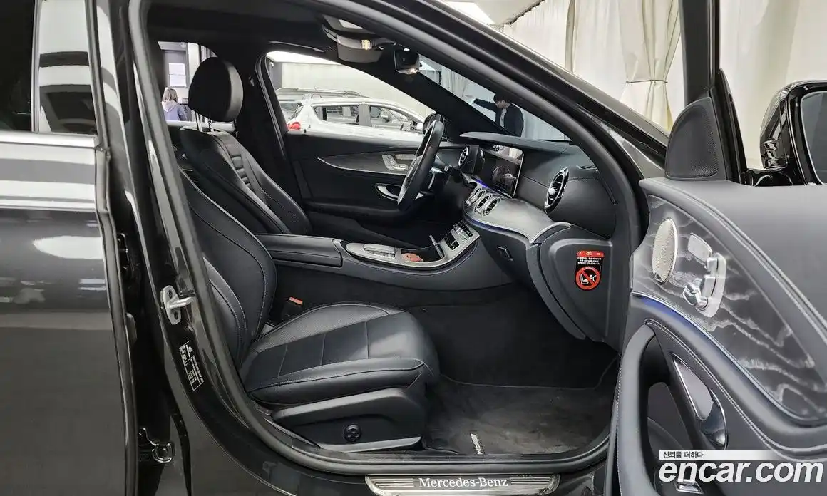 Mercedes-Benz E-Class 2022 2.0 Автомат в Москве № 311418, фото 11