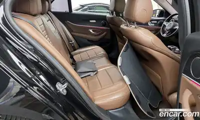 Mercedes-Benz E-Class 2017 1.9 Автомат в Москве № 311485, миниатюра 12