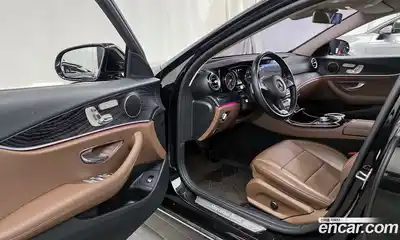 Mercedes-Benz E-Class 2017 1.9 Автомат в Москве № 311485, миниатюра 10
