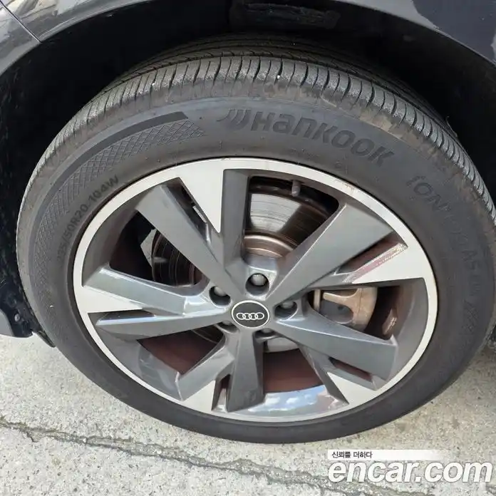 Audi Q4 e-tron 2022 0.2 Автомат в Москве № 312359, фото 17