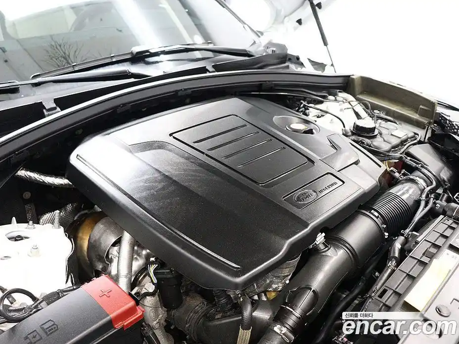 Land Rover Range-Rover Velar 2023 2.0 Автомат в Москве № 316417, фото 19