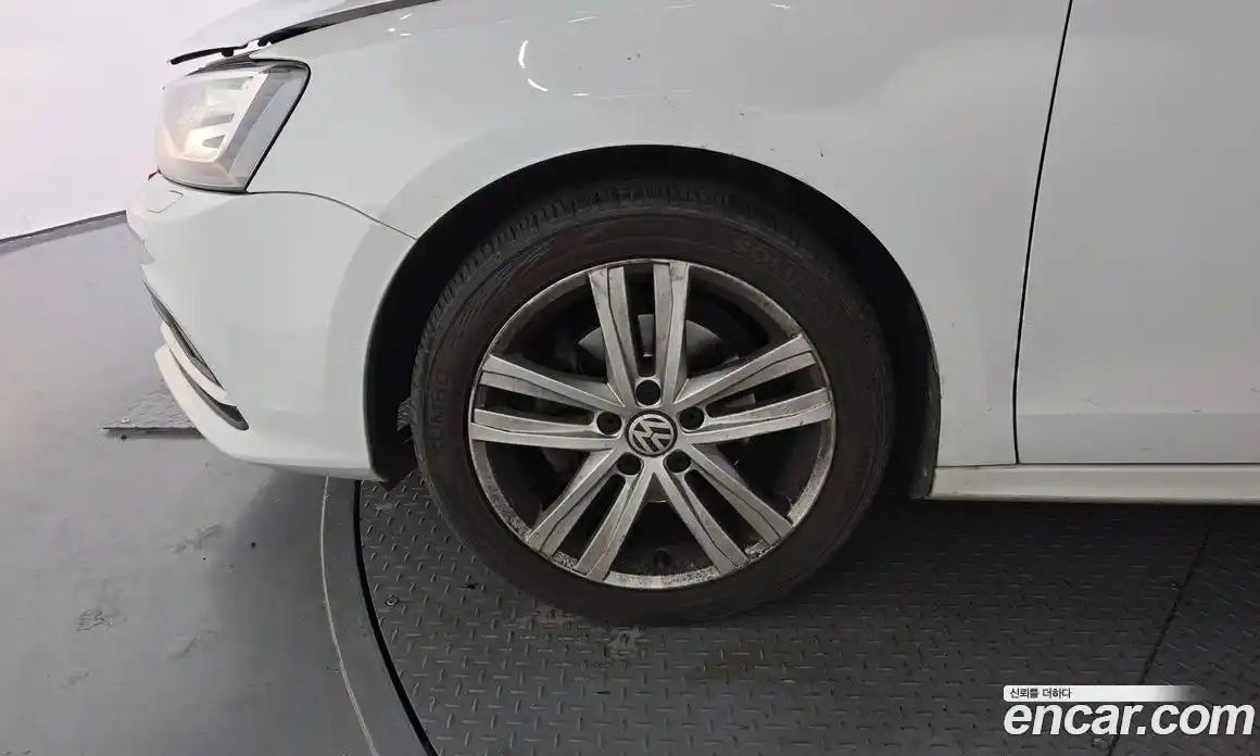 Volkswagen Jetta 2015 2.0 Автомат в Москве № 318033, фото 17