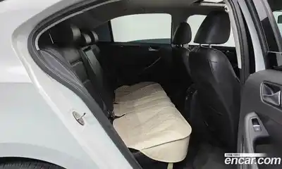 Volkswagen Jetta 2015 2.0 Автомат в Москве № 318033, миниатюра 3