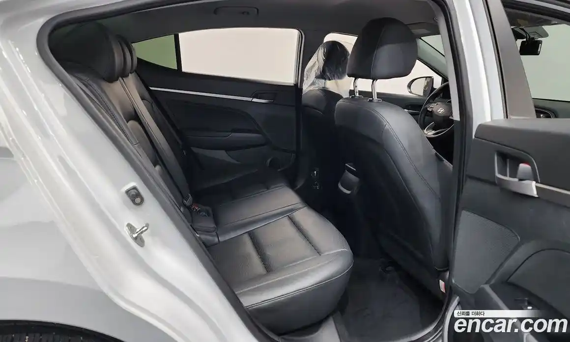 Hyundai Avante 2019 1.6 Автомат в Москве № 335312, фото 18