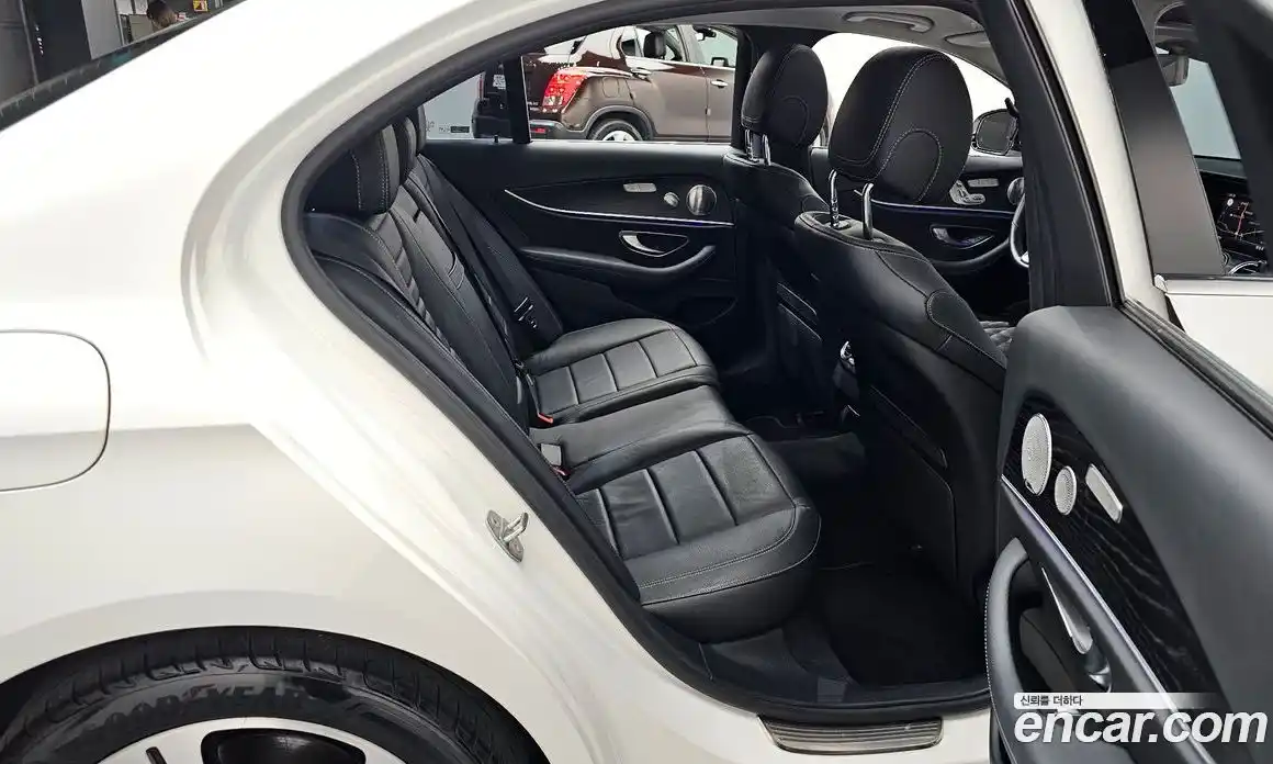 Mercedes-Benz E-Class 2018 2.0 Автомат в Москве № 342499, фото 19