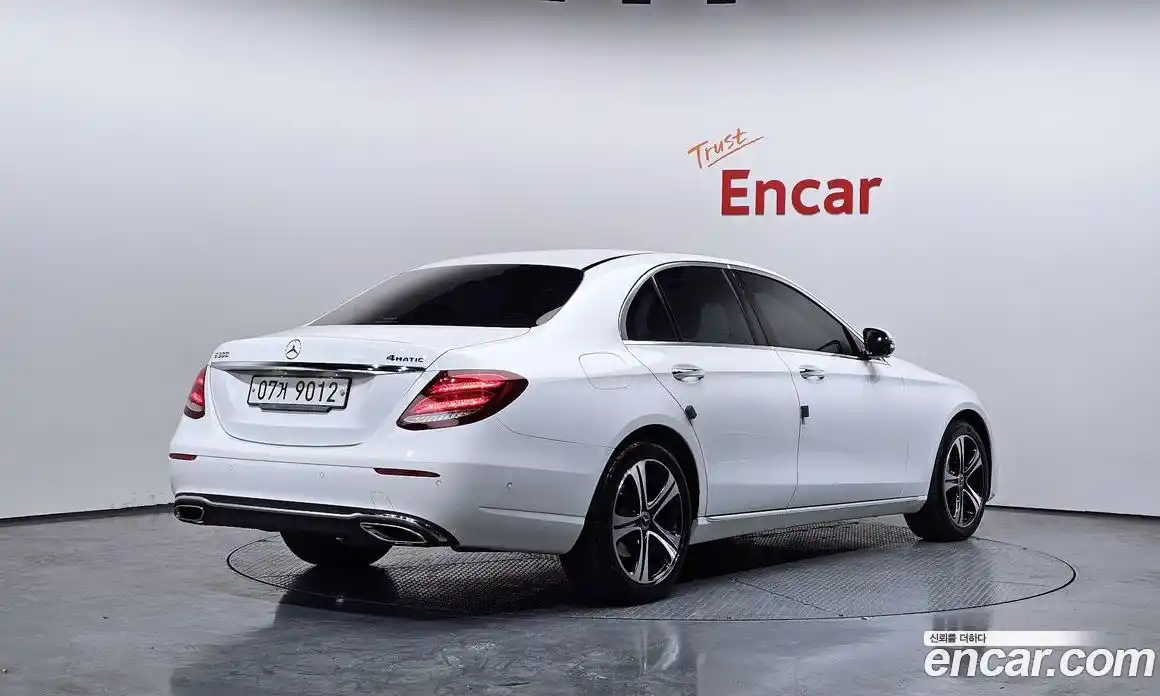 Mercedes-Benz E-Class 2018 2.0 Автомат в Москве № 342499, фото 5