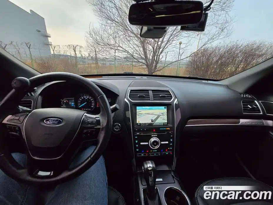 Ford Explorer 2018 2.3 Автомат в Москве № 363342, фото 18