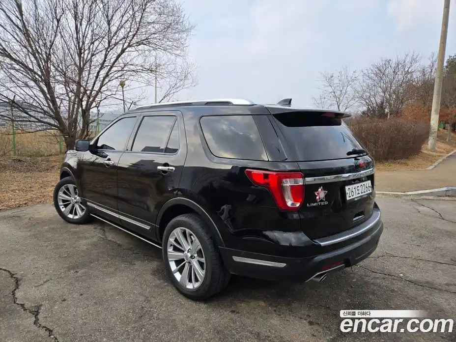 Ford Explorer 2018 2.3 Автомат в Москве № 363342, фото 3