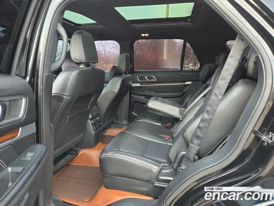 Ford Explorer 2018 2.3 Автомат в Москве № 363342, фото 10