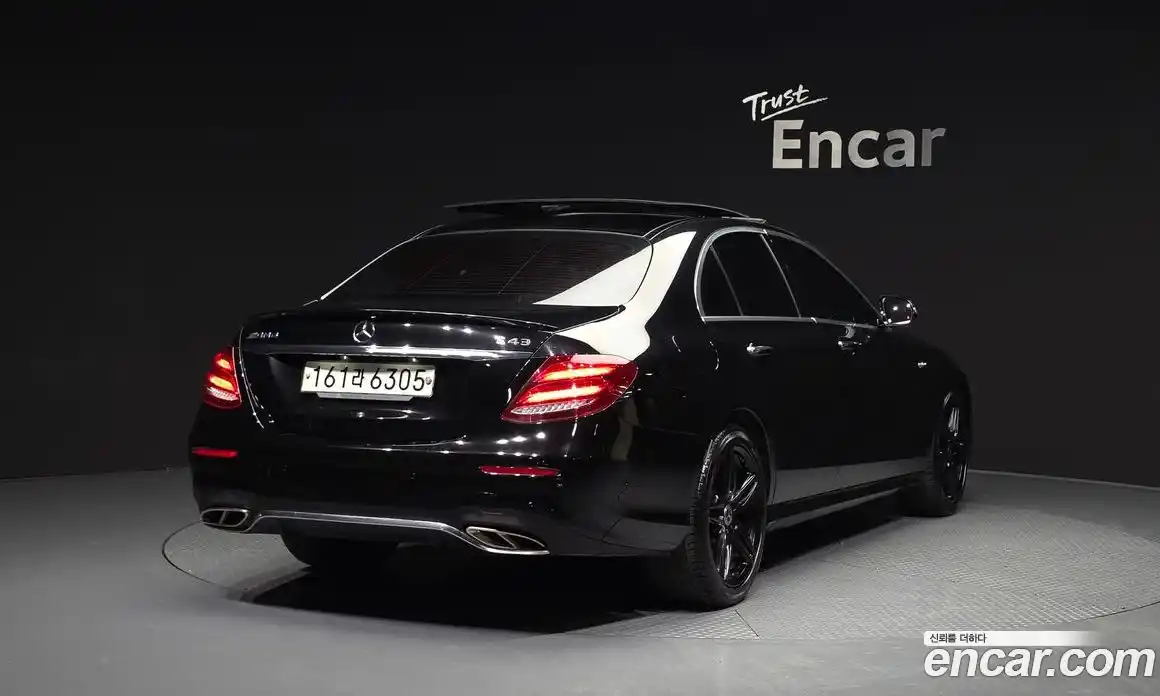 Mercedes-Benz E-Class 2020 2.0 Автомат в Москве № 372208, фото 2