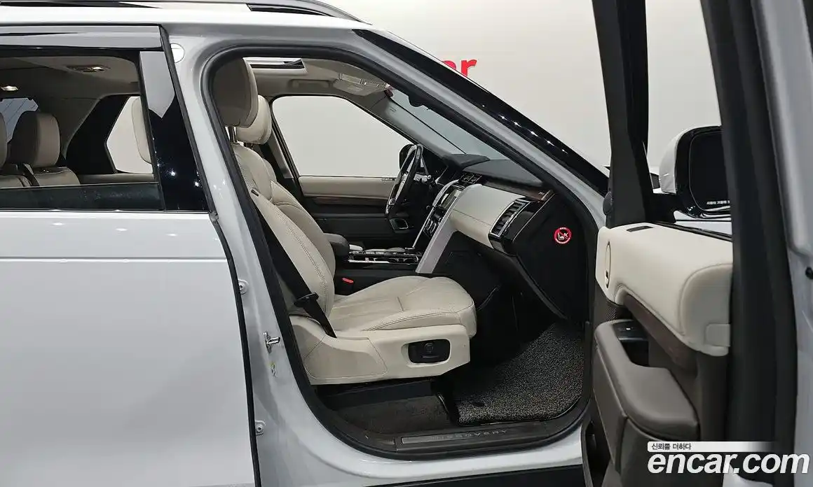 Land Rover Discovery 2018 3.0 Автомат в Москве № 374824, фото 11