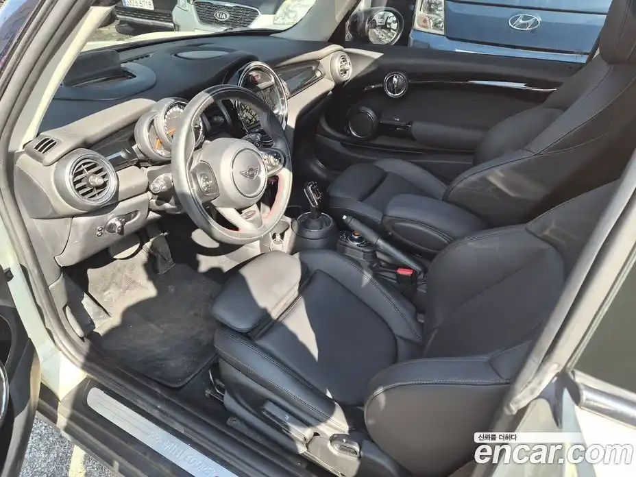 Mini Cooper 2020 2.0 Автомат в Москве № 381303, фото 10