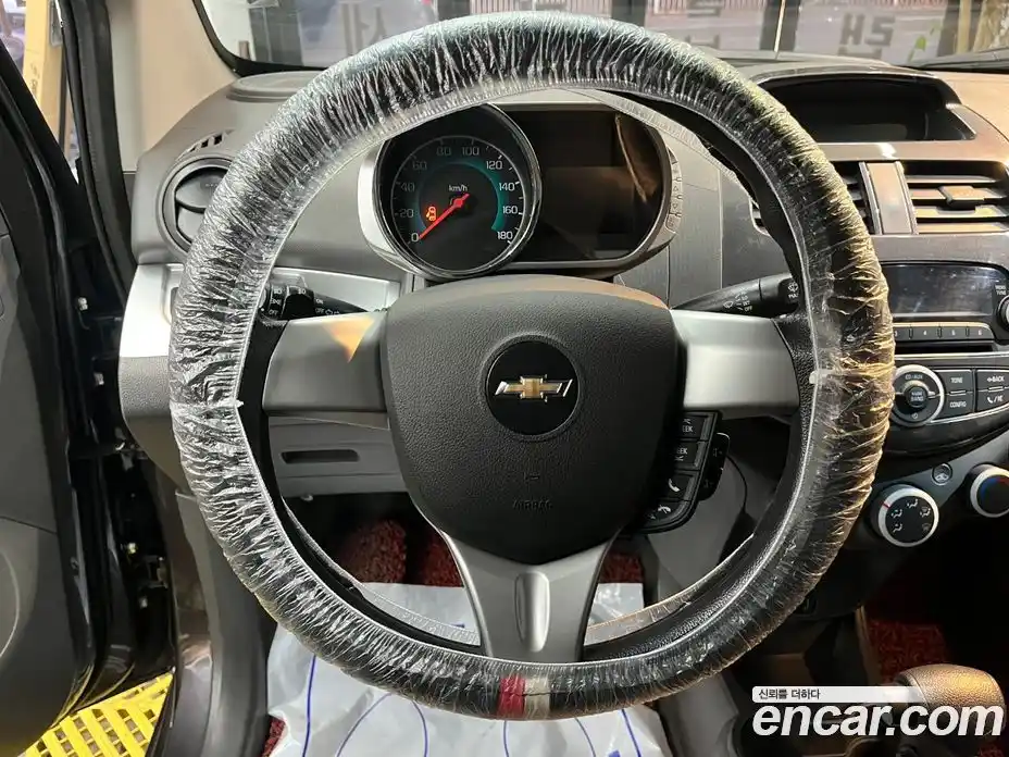 Chevrolet Spark 2014 1.0 Автомат в Москве № 38340, фото 15