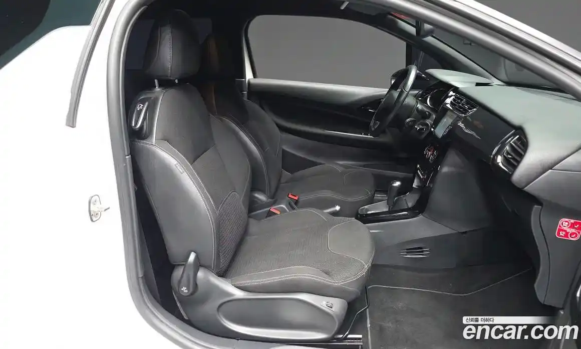 Citroen DS3 2012 1.6 Автомат в Москве № 407650, фото 11