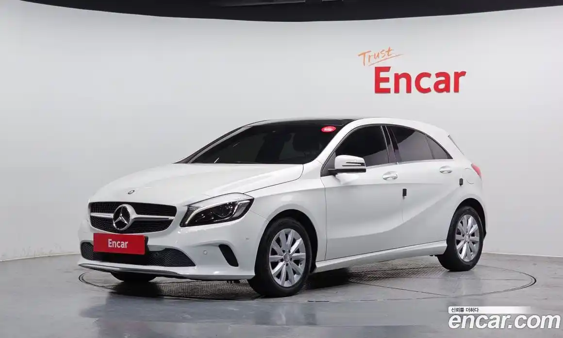 Mercedes-Benz A-Class 2016 1.6 Автомат в Москве № 412678, фото 1