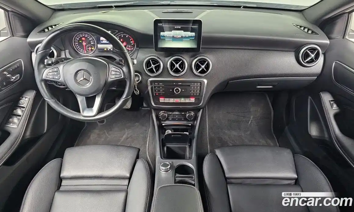 Mercedes-Benz A-Class 2016 1.6 Автомат в Москве № 412678, фото 7