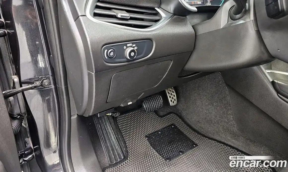 Chevrolet Malibu 2017 2.0 Автомат в Москве № 42375, фото 19