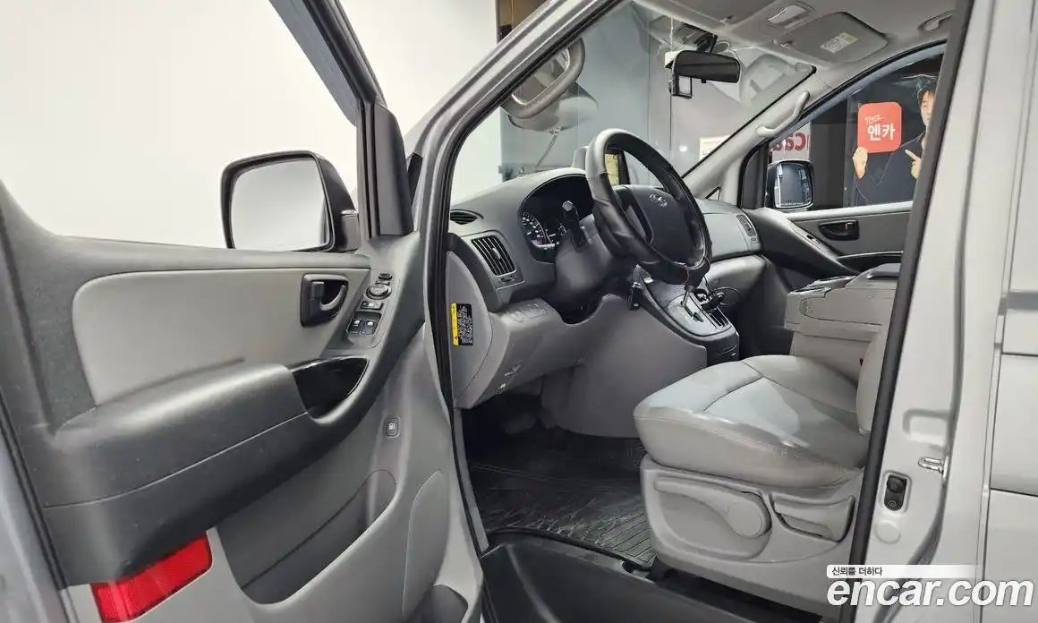 Hyundai Starex 2021 2.5 Автомат в Москве № 43321, фото 2